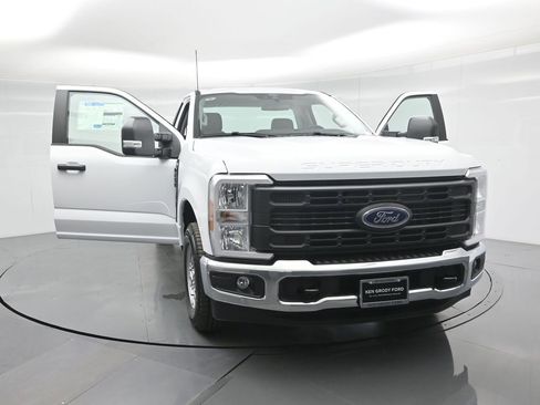 New 2026 Ford F250 XL w/ XL Chrome Package image 26