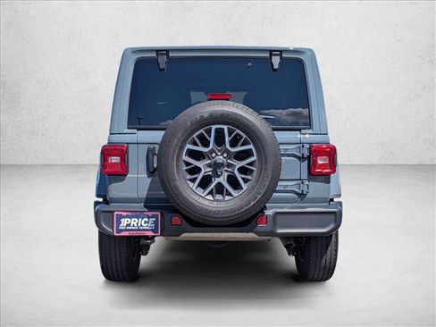 Used 2024 Jeep Wrangler Unlimited Sahara AWD/4WD image 7
