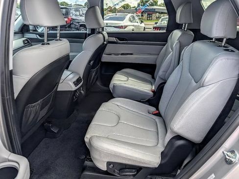 Used 2022 Hyundai Palisade SEL w/ Premium Package FWD image 18