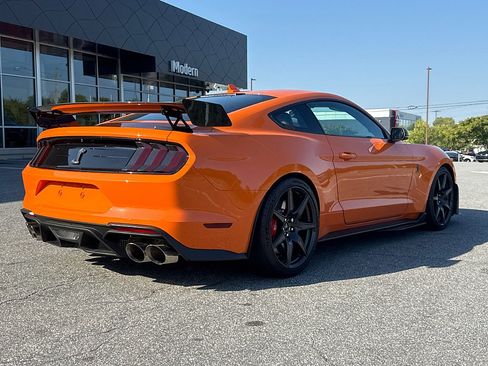 Used 2021 Ford Mustang Shelby GT500 w/ Carbon Fiber Track Pack RWD image 5