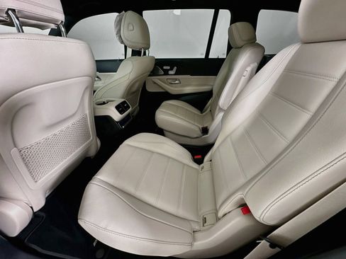 Used 2026 Mercedes-Benz GLS 580 4MATIC image 27