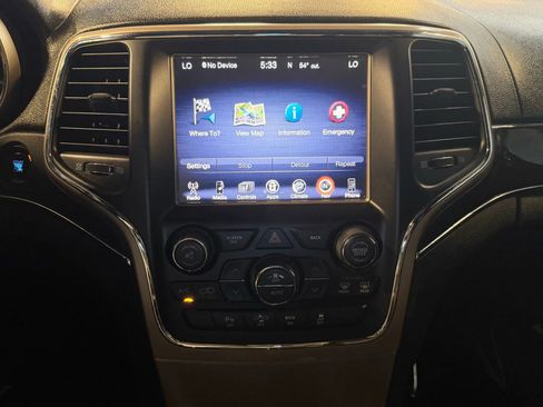 Used 2015 Jeep Grand Cherokee Overland w/ Advanced Technology Group RWD image 16