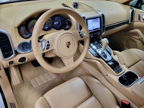 Used 2012 Porsche Cayenne image 17