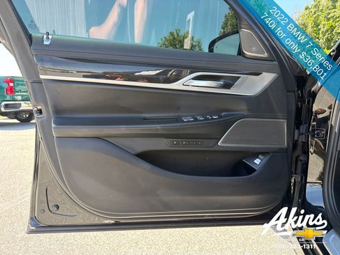 Used 2022 BMW 740i w/ Premium Package RWD image 17