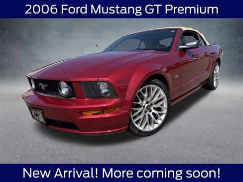 Used 2006 Ford Mustang GT Premium RWD image 2