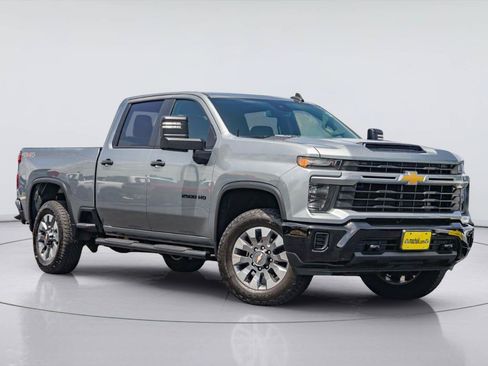 Used 2024 Chevrolet Silverado 2500 Custom w/ Custom Value Package AWD/4WD image 1