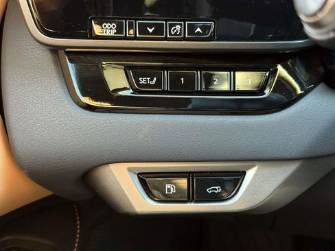 Used 2023 Lexus RX 350 Premium image 23