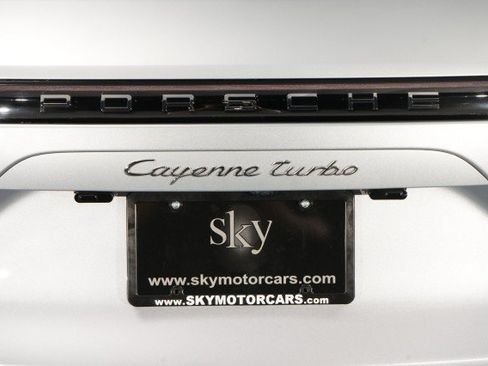 Used 2019 Porsche Cayenne Turbo AWD/4WD image 23