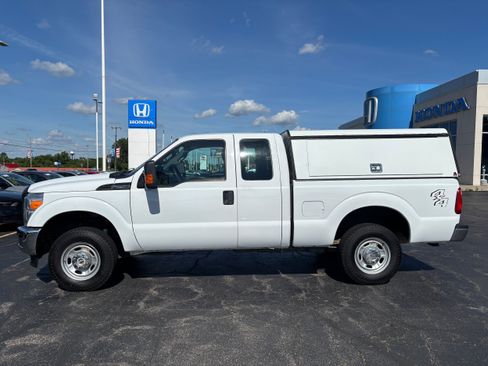 Used 2016 Ford F250 XL w/ Power Equipment Group AWD/4WD image 1