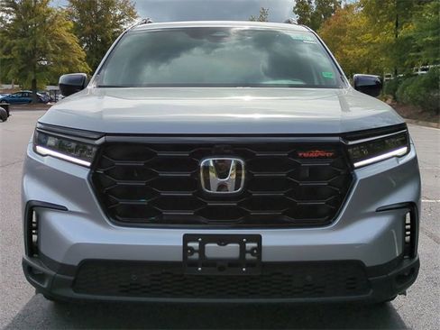 New 2025 Honda Pilot TrailSport image 8