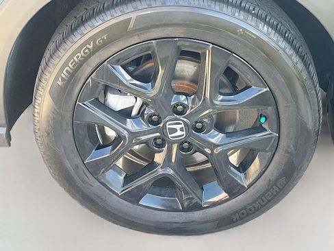 Used 2025 Honda HR-V Sport image 29