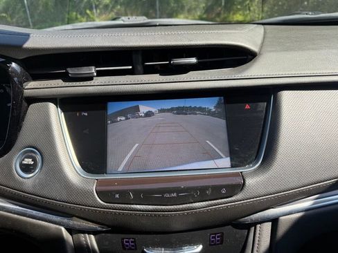 Used 2018 Cadillac XT5 Luxury AWD/4WD image 12