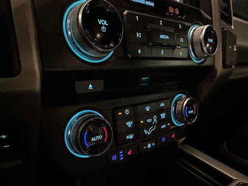 Used 2018 Ford F450 Platinum w/ Platinum Ultimate Package image 24