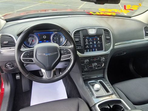 Used 2021 Chrysler 300 Touring w/ Sport Appearance Package AWD/4WD image 24
