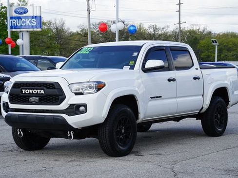 Used 2022 Toyota Tacoma 4x4 Double Cab image 3