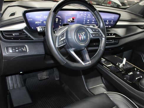 Used 2025 Buick Enclave Avenir image 31