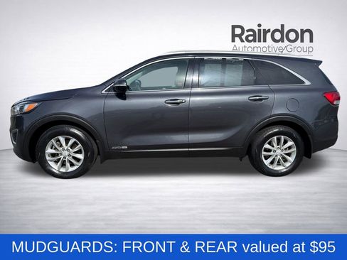 Used 2018 Kia Sorento LX AWD/4WD image 4