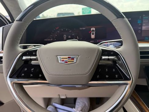 New 2026 Cadillac Escalade ESV Platinum Sport AWD/4WD image 14