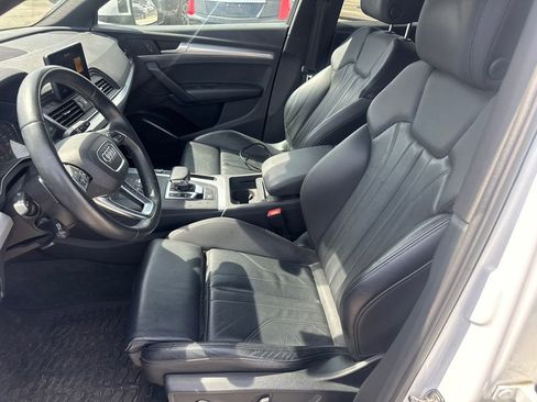 Used 2020 Audi Q5 2.0T Premium w/ Titanium Sport Package image 4
