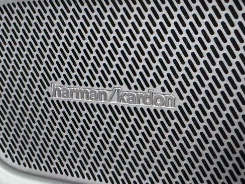 Used 2025 Volkswagen ID. Buzz Pro S Plus image 57