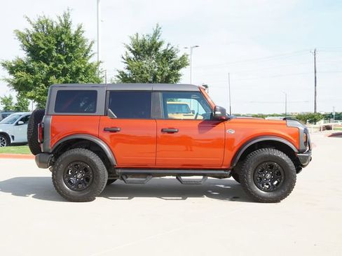 Used 2023 Ford Bronco Wildtrak AWD/4WD image 10