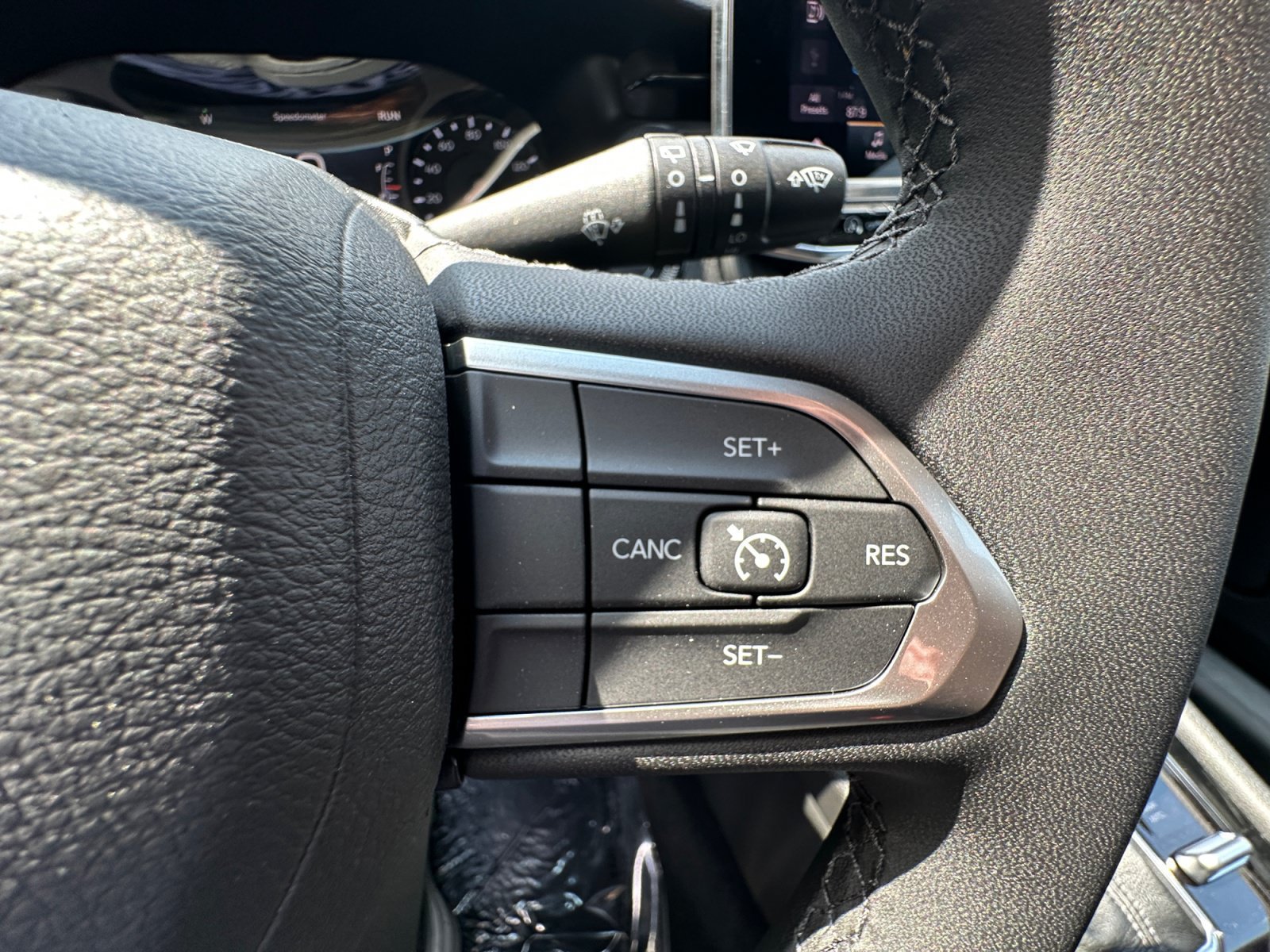 New 2026 Jeep Compass Latitude AWD/4WD image 23