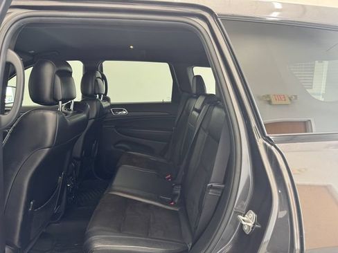 Used 2019 Jeep Grand Cherokee Altitude RWD image 21