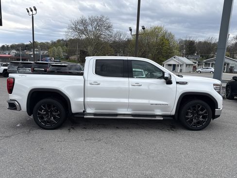 Used 2022 GMC Sierra 1500 SLT w/ SLT Premium Plus Package image 2