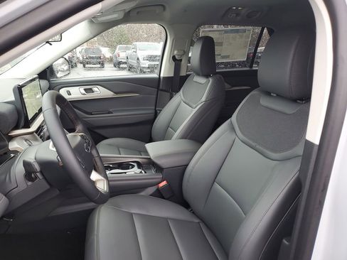 New 2026 Ford Explorer Active image 7