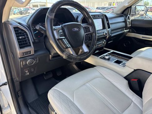 Used 2021 Ford Expedition Platinum RWD image 18