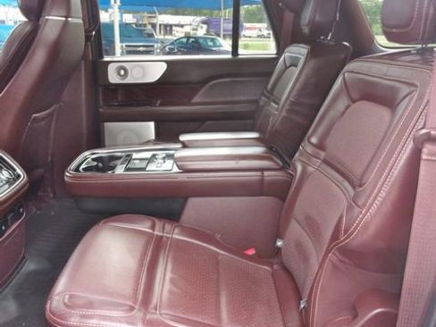 Used 2020 Lincoln Navigator L Black Label w/ Cargo Convenience Package AWD/4WD image 30