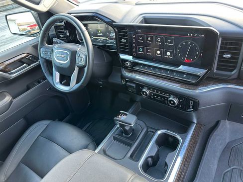 Used 2023 GMC Sierra 1500 Elevation w/ Elevation Premium Package AWD/4WD image 11