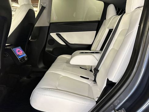 Used 2021 Tesla Model Y Performance AWD/4WD image 23