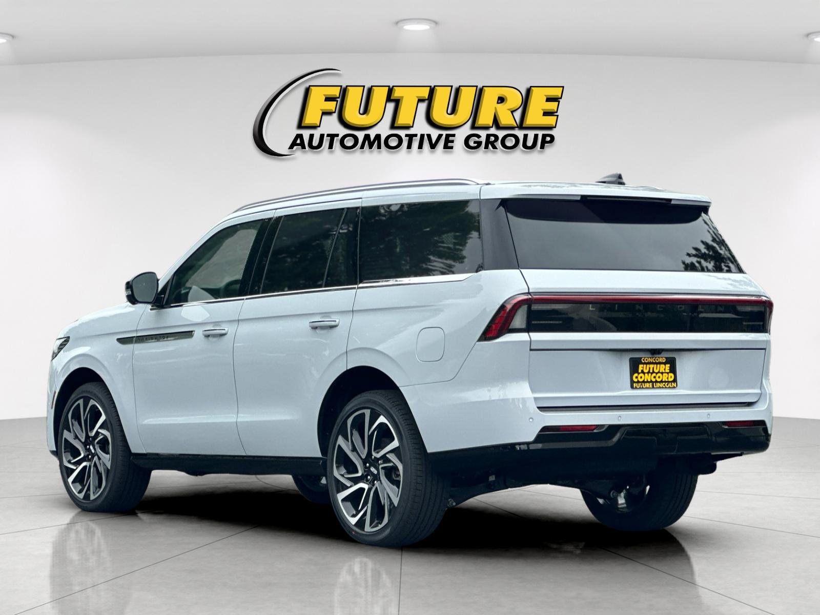 New 2026 Lincoln Navigator Reserve AWD/4WD image 5