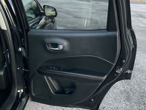 Used 2020 Jeep Compass Limited image 45