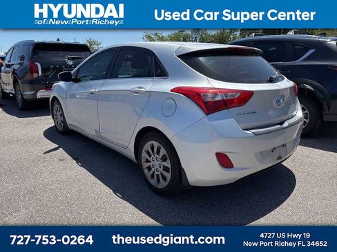 Used 2016 Hyundai Elantra GT image 2