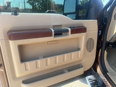 Used 2012 Ford F350 King Ranch w/ King Ranch w/Chrome Pkg image 24