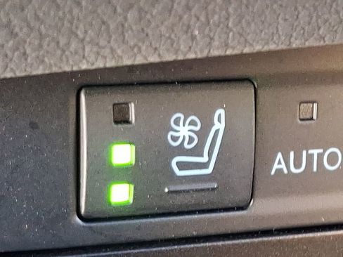 Used 2025 Lexus ES 300h w/ Premium Package image 24