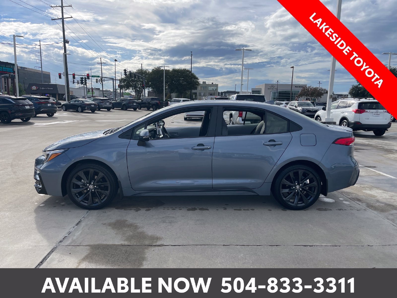 Certified 2026 Toyota Corolla SE w/ SE Premium Package FWD image 2