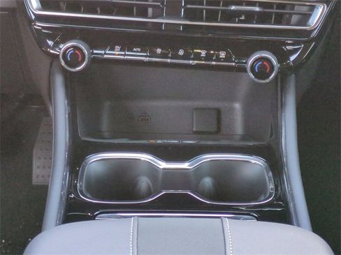 New 2026 Chevrolet Traverse RS image 19