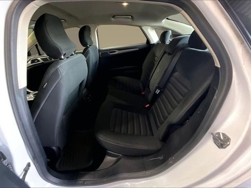 Used 2017 Ford Fusion SE w/ Fusion SE Technology Package image 15