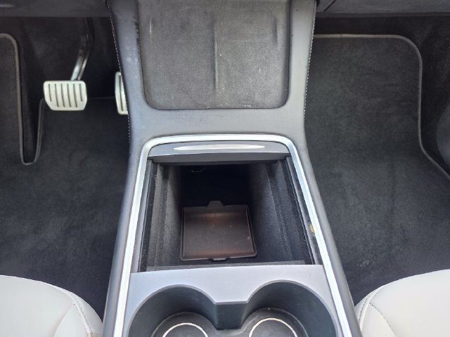 Used 2022 Tesla Model Y Performance AWD/4WD image 37