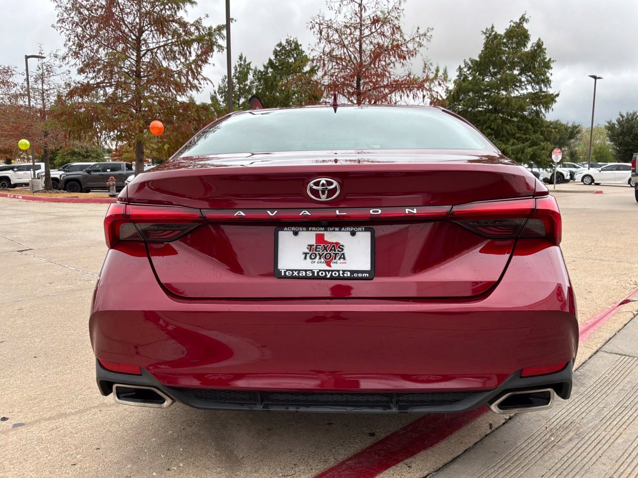 Used 2022 Toyota Avalon XLE FWD image 7