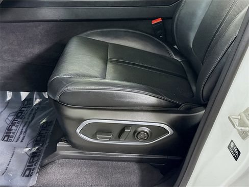 Used 2024 Jeep Wagoneer L Series II w/ Flexible Seating Group image 25