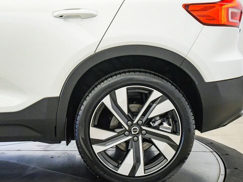Certified 2026 Volvo XC40 B5 Ultra w/ Climate Package AWD/4WD image 11