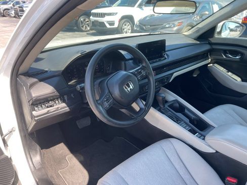 Used 2023 Honda Accord EX image 11
