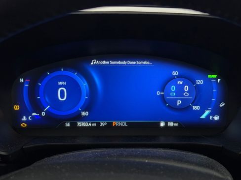 Used 2020 Ford Escape SE Sport image 9