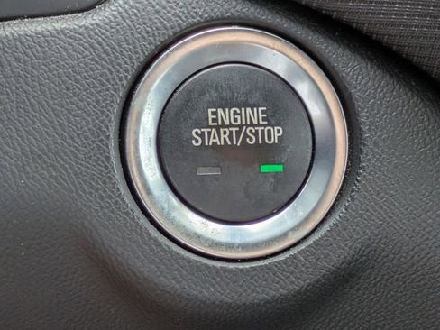 Used 2022 Chevrolet Equinox RS image 31