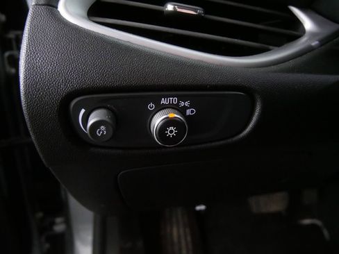 Used 2023 Chevrolet Malibu LT FWD image 18