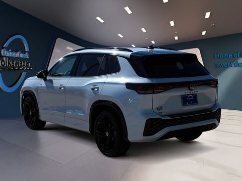 New 2026 Volkswagen Tiguan SE R-Line FWD image 6